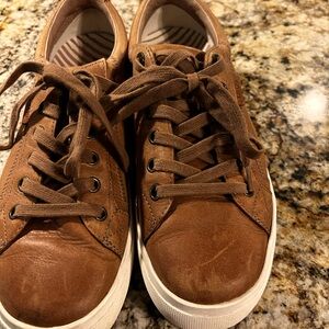 Taos Plim Soul Lux tennis shoes